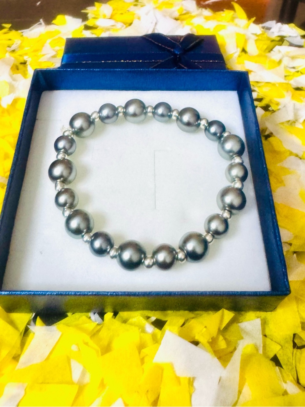 Elegant Gray Pearl Stretch Bracelet - Timeless Women's Jewelry